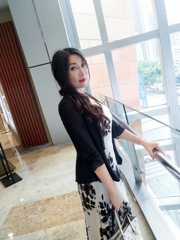 身材超棒美少妇
